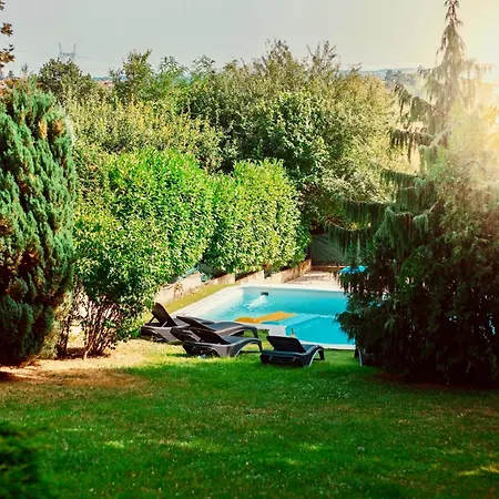 וילה Private With Pool בלגרד